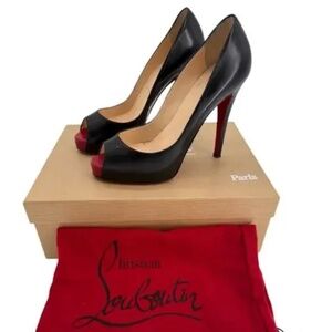Gorgeous Louboutin Pump!!!